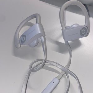 Beats PowerBeats3 Wireless Earphones